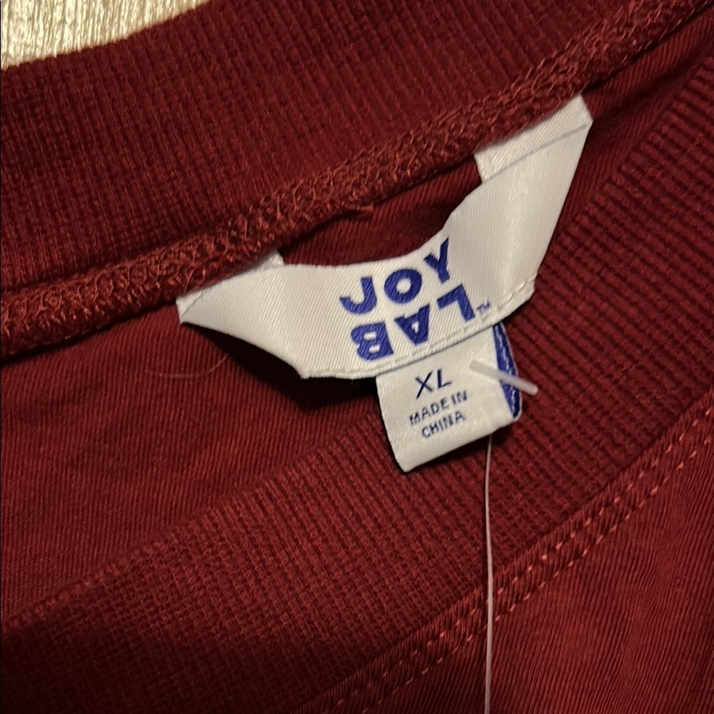 Women's Burgundy Top - Picture 2 of 6